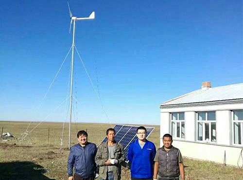 南京歐陸2KW風光互補發電系統為內蒙無電區居民解決用電難題